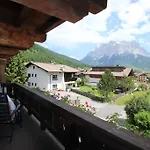Haus Am Roemerweg Апартаменты *
